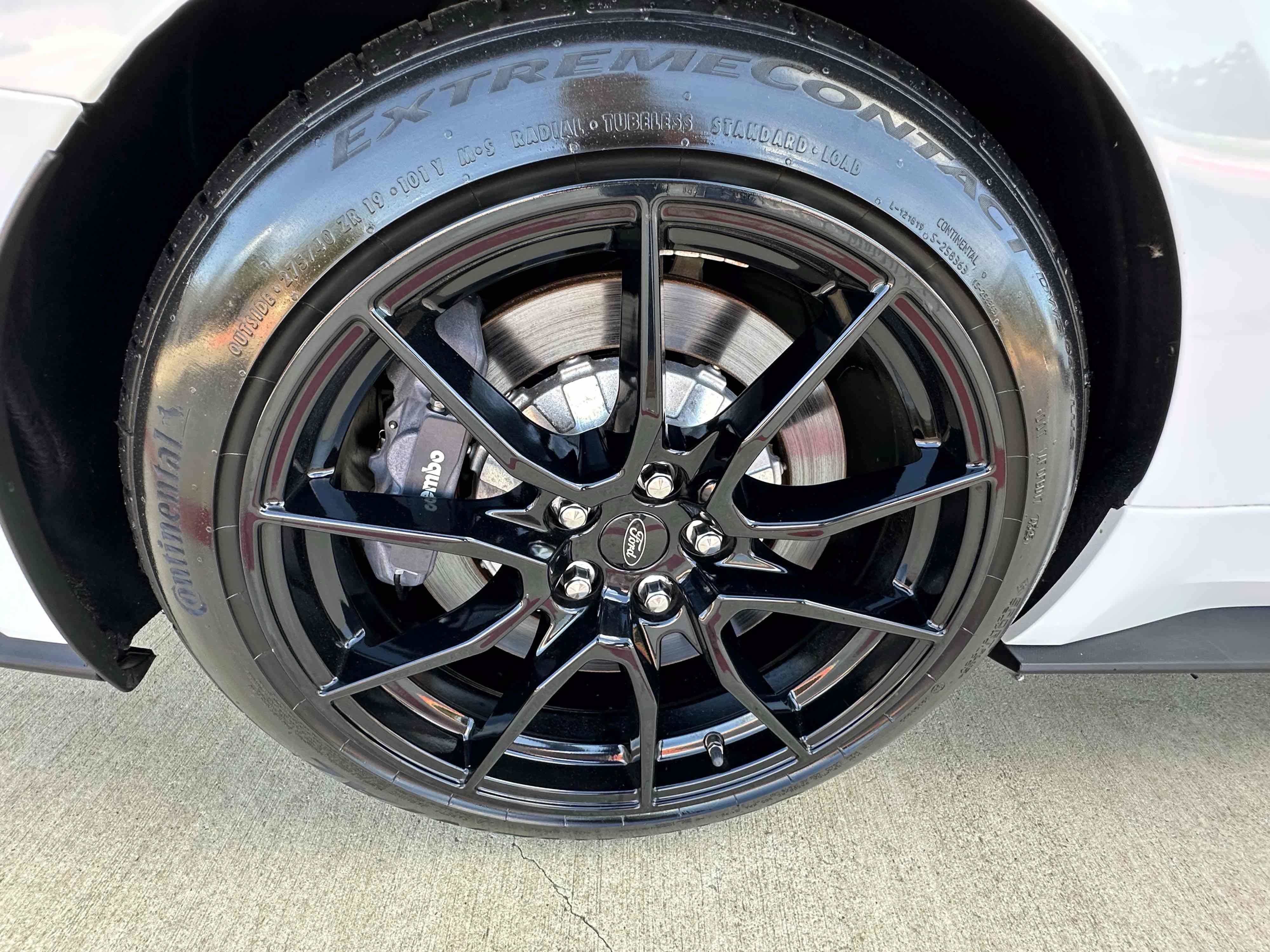 Used 2019 Ford Mustang Shelby GT350 w/ Technology Package RWD image 25