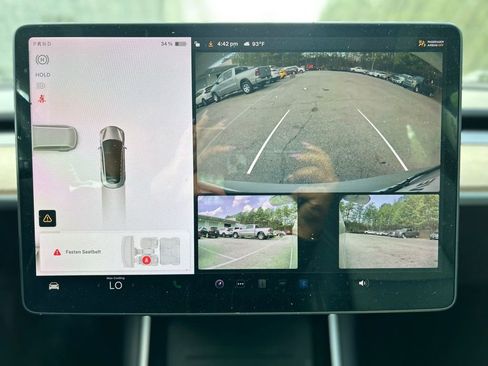 Used 2018 Tesla Model 3 Long Range image 13