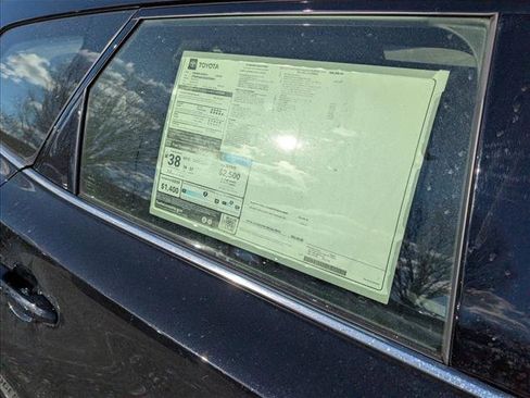 New 2025 Toyota Crown Signia image 18