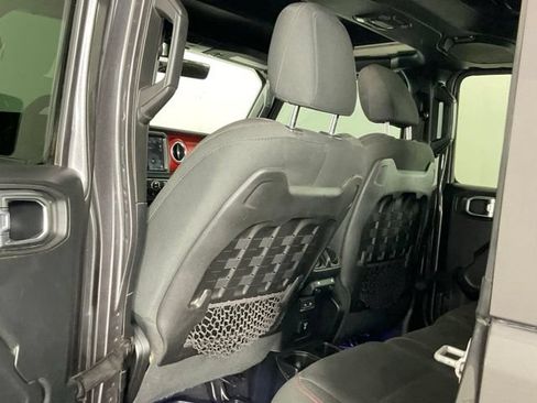 Used 2019 Jeep Wrangler Unlimited Rubicon AWD/4WD image 14