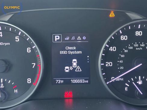 Used 2017 Hyundai Elantra Limited image 26