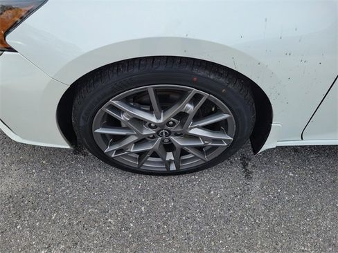 Used 2023 Nissan Altima 2.0 SR image 5