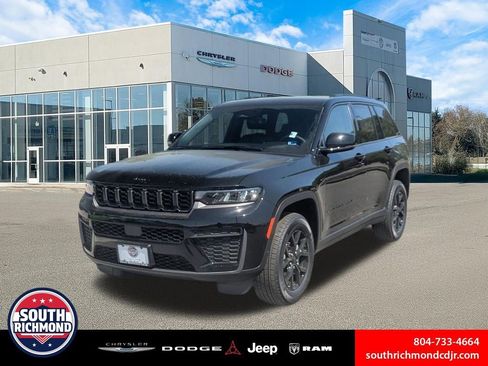 New 2026 Jeep Grand Cherokee Altitude AWD/4WD image 1