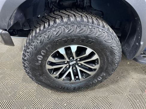 Used 2019 Ford F150 Raptor AWD/4WD image 9