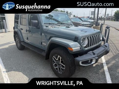 Used 2024 Jeep Wrangler Unlimited Sahara w/ Technology Group AWD/4WD image 1