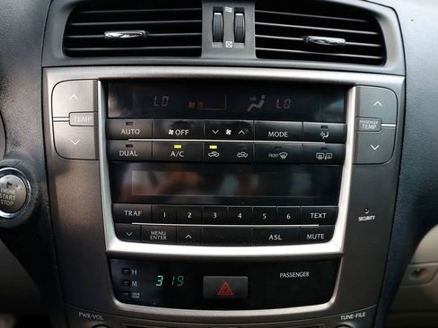 Used 2011 Lexus IS 250 image 34