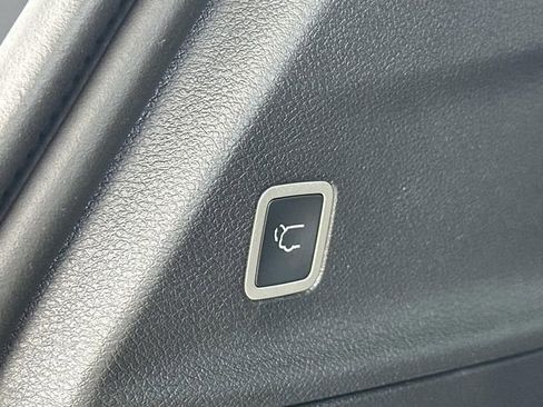 New 2026 Chrysler Pacifica Limited w/ Trailer Tow Group image 20