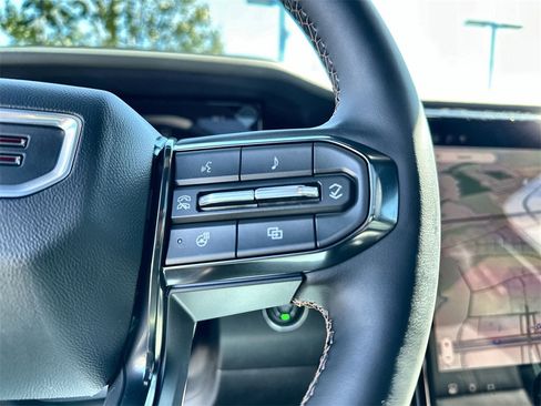 New 2026 GMC Acadia AT4 w/ Luxury Package image 32