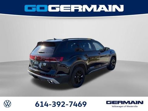 New 2026 Volkswagen Atlas Peak Edition image 9