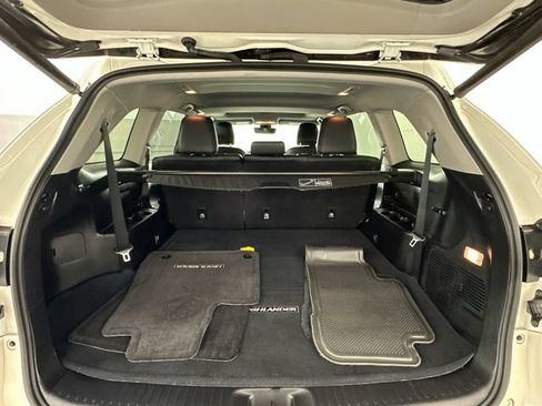 Used 2017 Toyota Highlander Limited w/ Carpet Mat Package AWD/4WD image 24