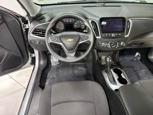 Used 2019 Chevrolet Malibu LS FWD image 14