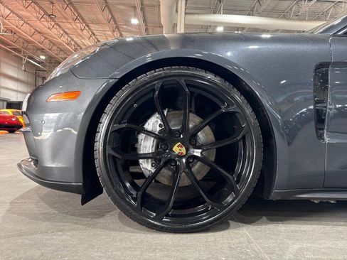Used 2017 Porsche Panamera image 19