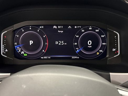 Used 2022 Volkswagen Atlas Cross Sport SE image 16