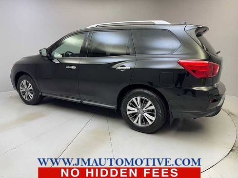 Used 2019 Nissan Pathfinder SL image 3