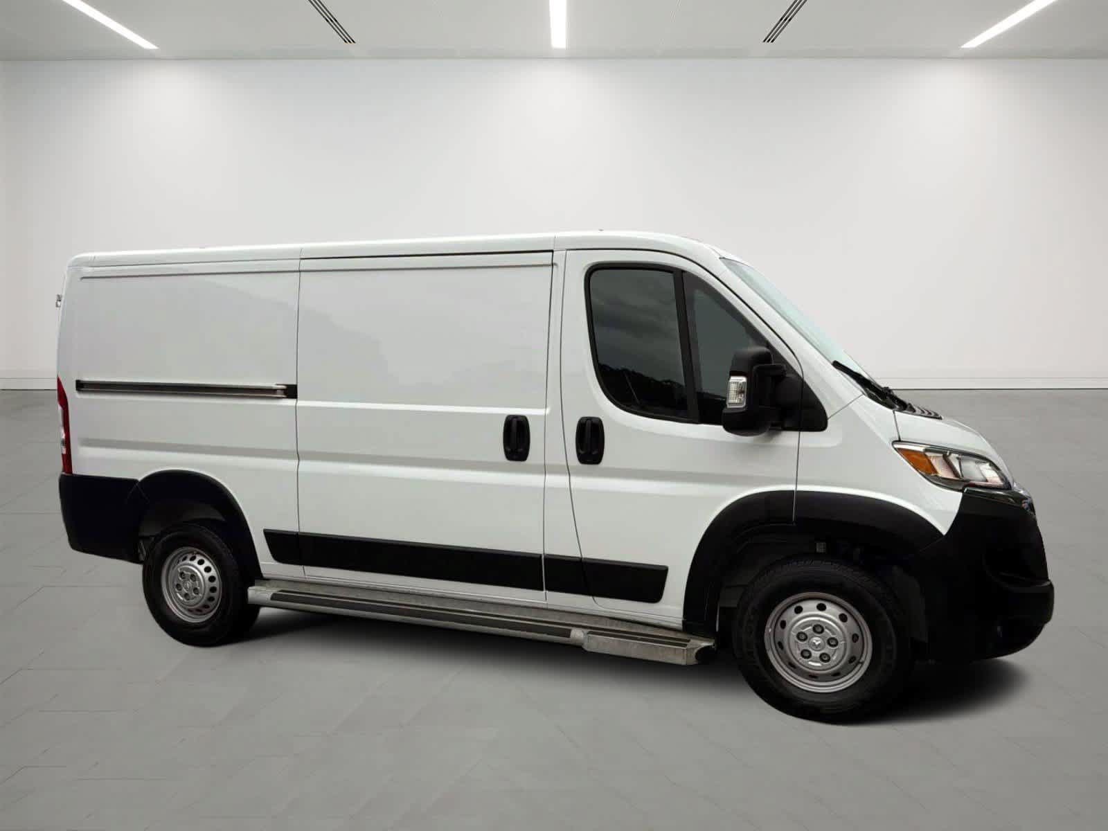 Used 2025 RAM ProMaster 2500 w/ U-Haul Equipment Group FWD image 6