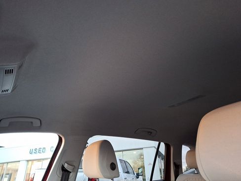 Used 2018 Volkswagen Tiguan S image 21