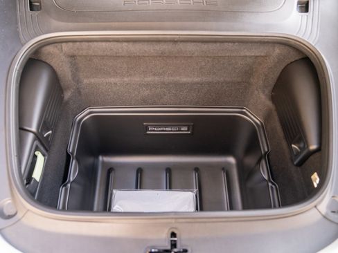 Used 2025 Porsche 718 Cayman Style Edition image 25