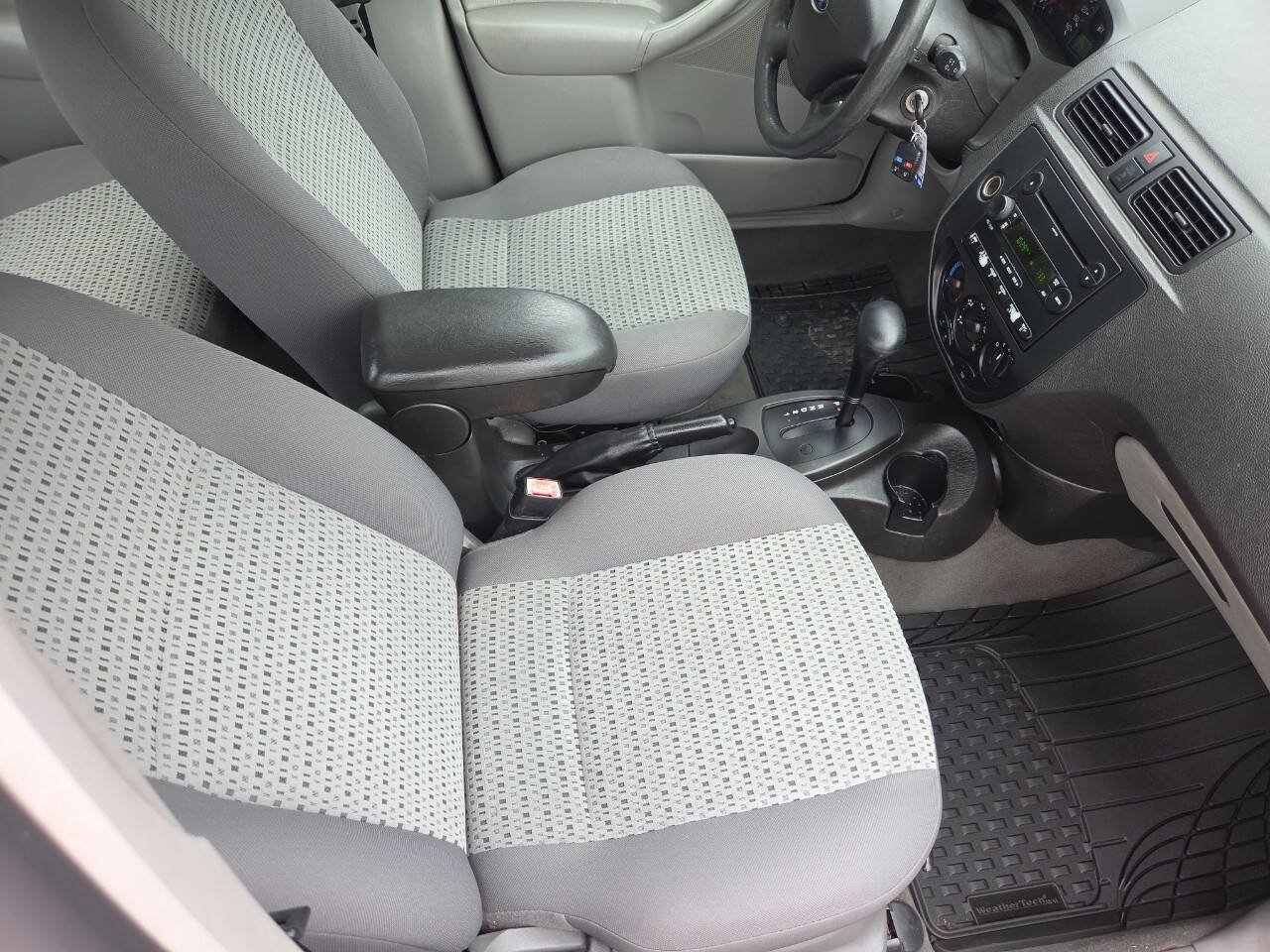 Used 2007 Ford Focus SE FWD image 27