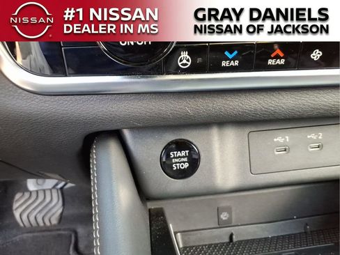 Certified 2025 Nissan Rogue Platinum w/ Platinum Premium Package image 16