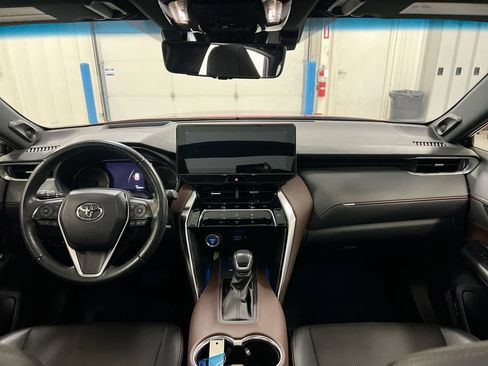 Used 2022 Toyota Venza Limited w/ Advanced Technology Package AWD/4WD image 10