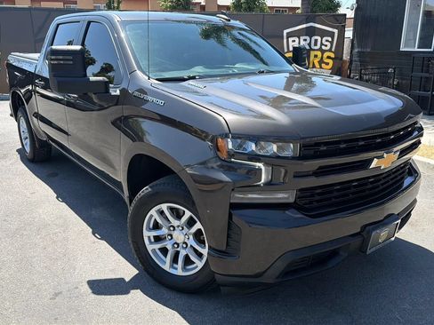 Used 2021 Chevrolet Silverado 1500 LT RWD image 2