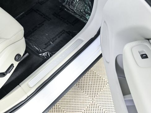 Certified 2023 Volvo XC60 B5 Plus w/ Protection Package Premier image 25