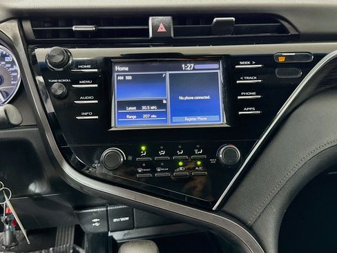 Used 2018 Toyota Camry LE w/ Protection Package (Q2) FWD image 18