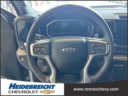 Used 2024 Chevrolet Silverado 1500 RST w/ Convenience Package II AWD/4WD image 18