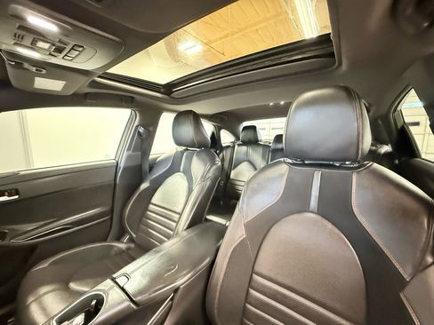 Used 2019 Toyota Avalon XSE image 13