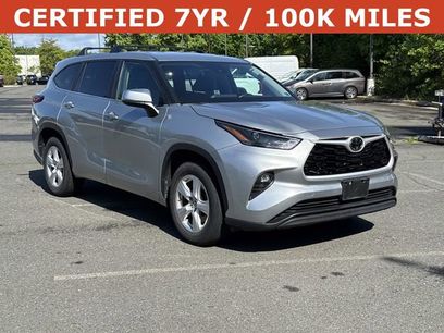 Used 2023 Toyota Highlander LE