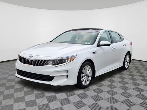 Used 2016 Kia Optima EX w/ Premium Package FWD image 2