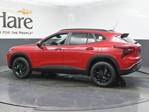 New 2026 Chevrolet Trax LT w/ Driver Confidence Package FWD image 30