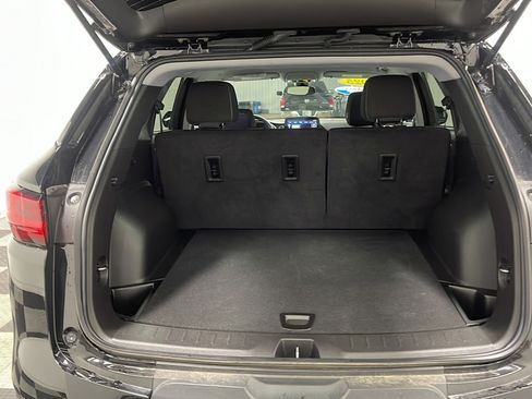 Used 2025 Chevrolet Blazer LT FWD image 17