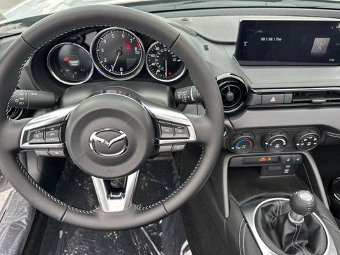 New 2025 MAZDA MX-5 Miata Club image 16