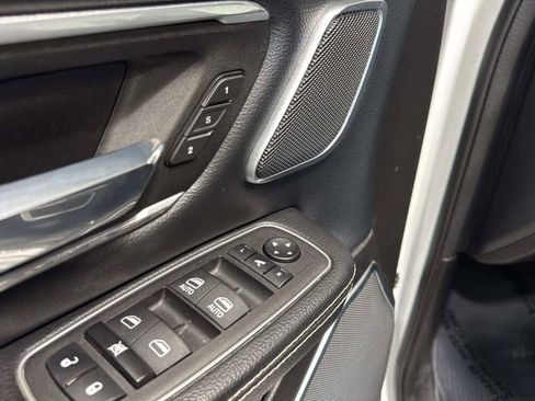 Used 2023 RAM 1500 Laramie AWD/4WD image 20