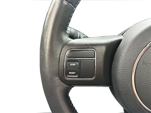 Used 2016 Jeep Patriot High Altitude image 30