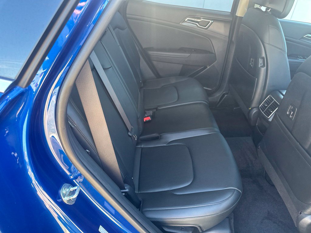 Used 2024 Kia Sportage EX FWD image 31