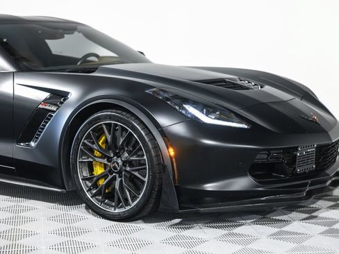 Used 2016 Chevrolet Corvette Z06 w/ 3LZ Preferred Equipment Group RWD image 7