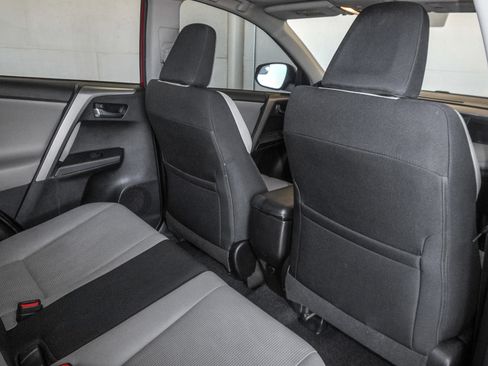 Used 2016 Toyota RAV4 XLE image 43