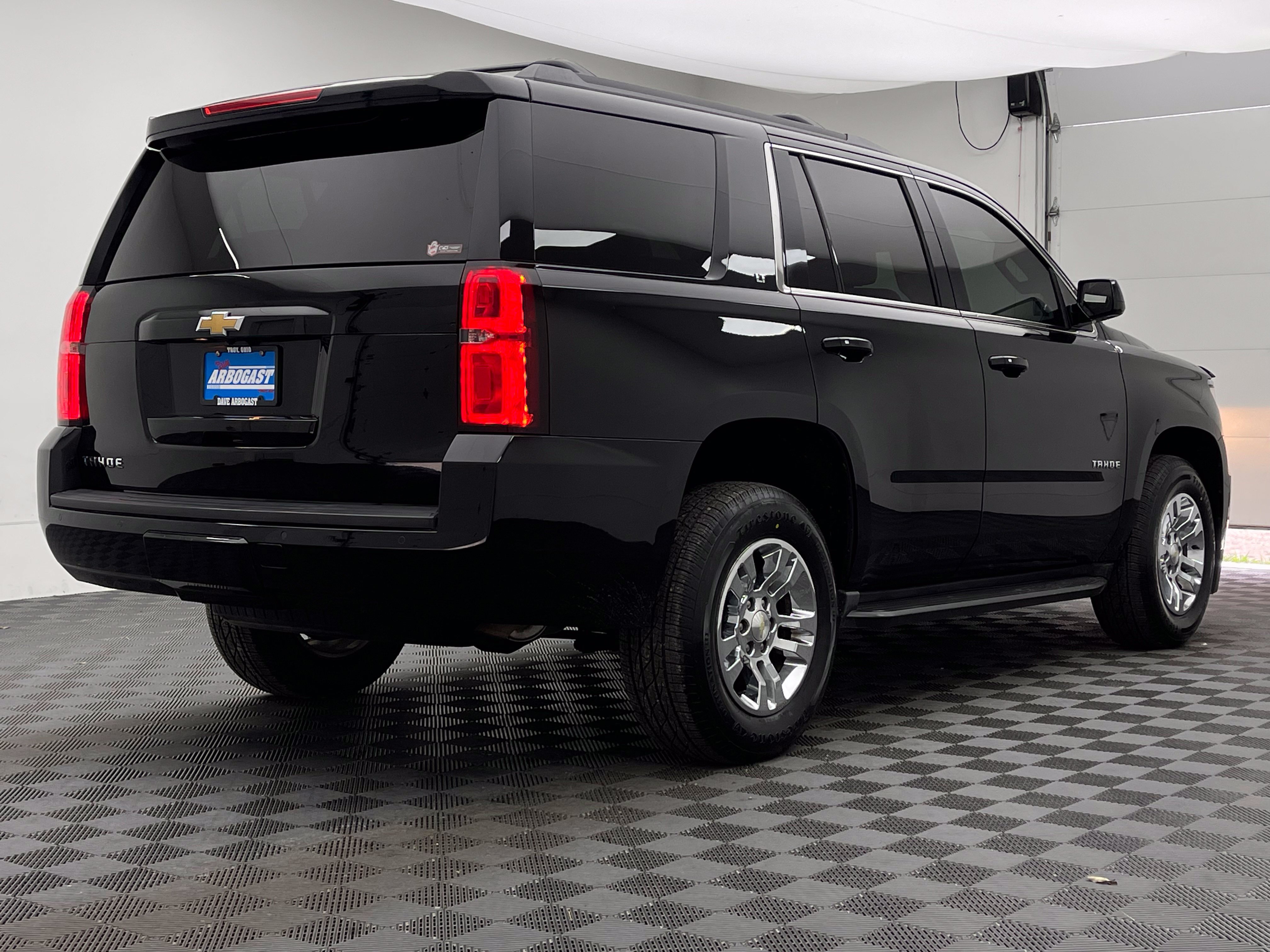 Used 2016 Chevrolet Tahoe LT w/ Luxury Package AWD/4WD image 8