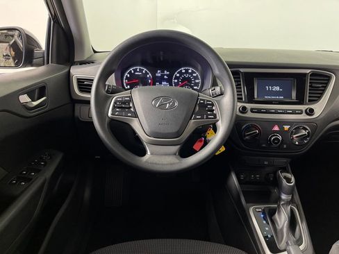 Certified 2022 Hyundai Accent SE image 15