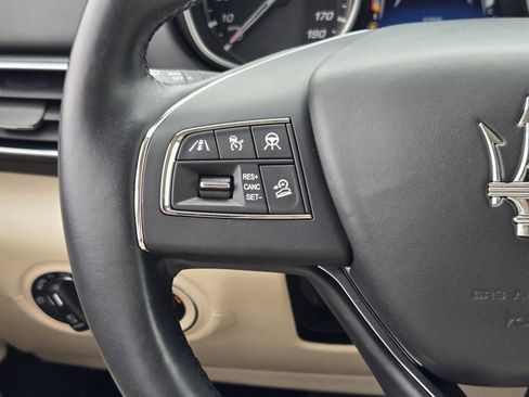 Used 2019 Maserati Levante GranLusso AWD/4WD image 26