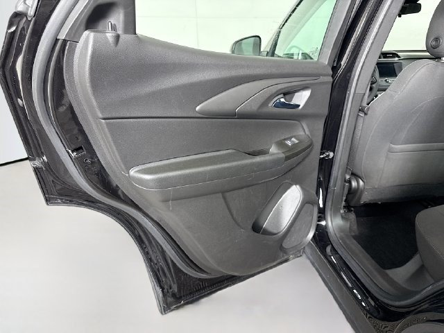 Used 2021 Chevrolet TrailBlazer LS FWD image 24