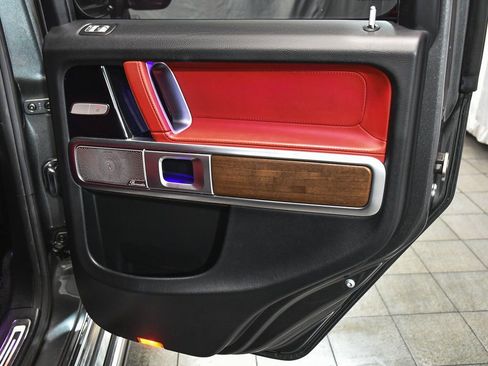 Used 2021 Mercedes-Benz G 550 image 16