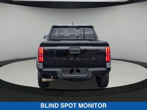 Used 2024 Toyota Tacoma TRD Off-Road image 5