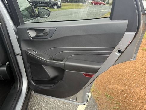 Used 2022 Ford Escape SE w/ Convenience Package image 34