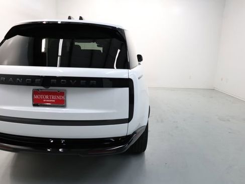 Used 2025 Land Rover Range Rover Long Wheelbase SE AWD/4WD image 73