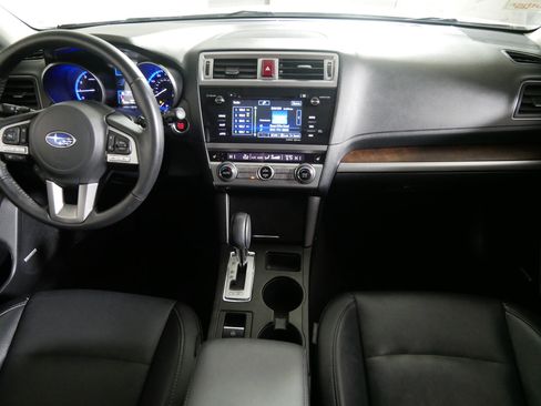 Used 2017 Subaru Outback 2.5i Limited AWD/4WD image 10