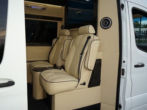 Used 2022 Mercedes-Benz Sprinter 3500 image 23