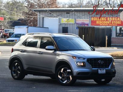 Used 2022 Hyundai Venue SEL w/ Cargo Package
